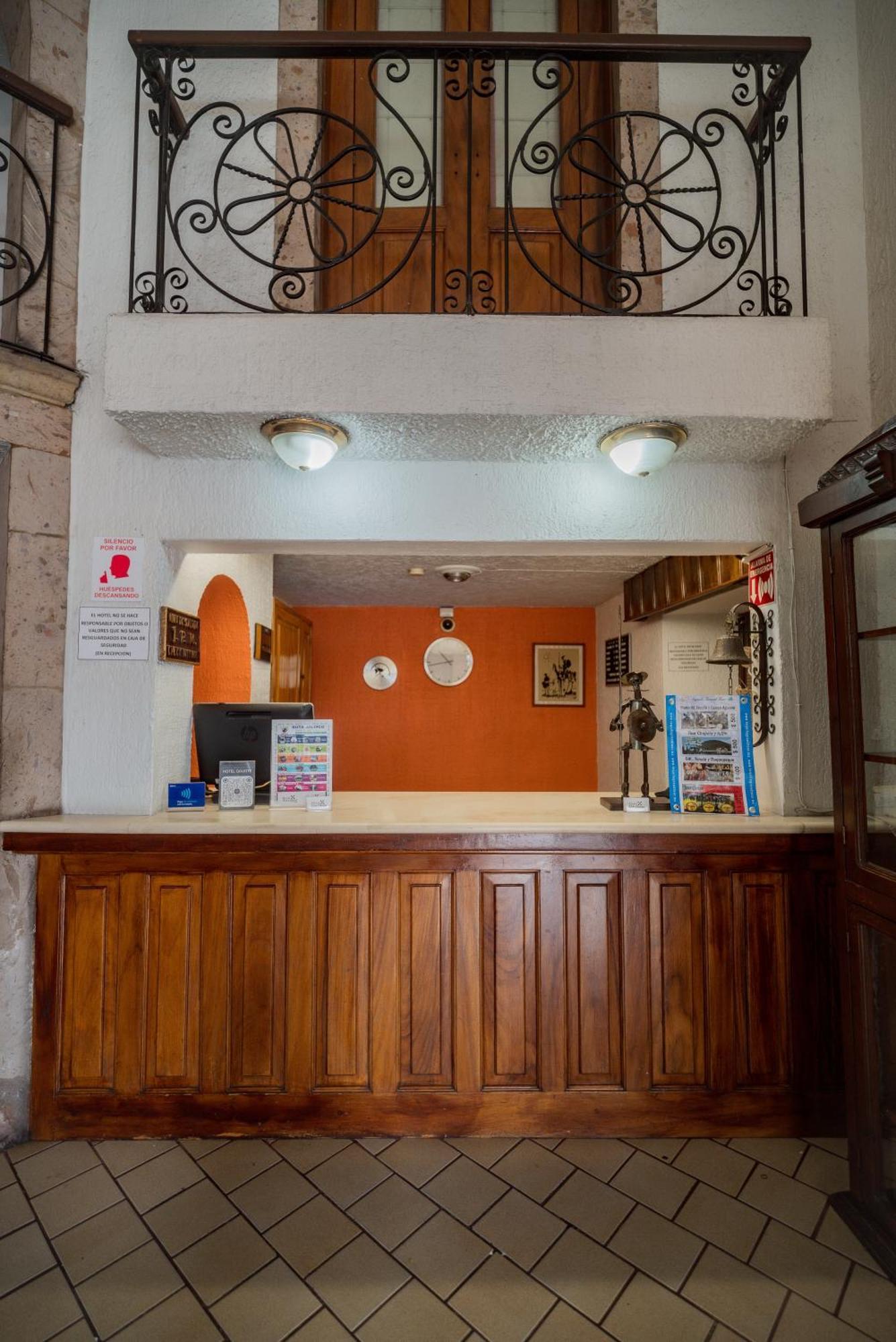 Hotel Don Quijote Plaza - Guadalajara Centro Historico Dış mekan fotoğraf