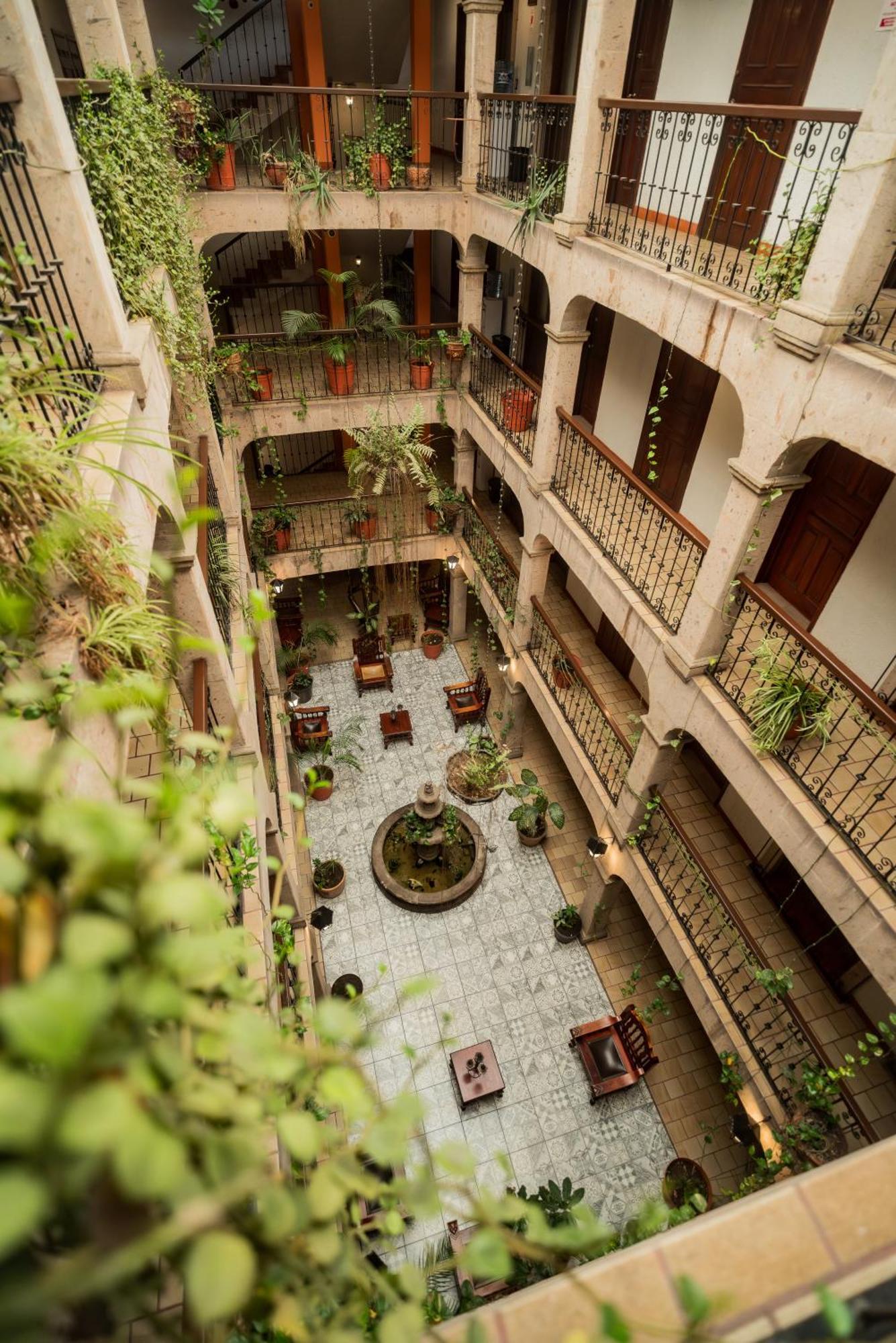 Hotel Don Quijote Plaza - Guadalajara Centro Historico Dış mekan fotoğraf