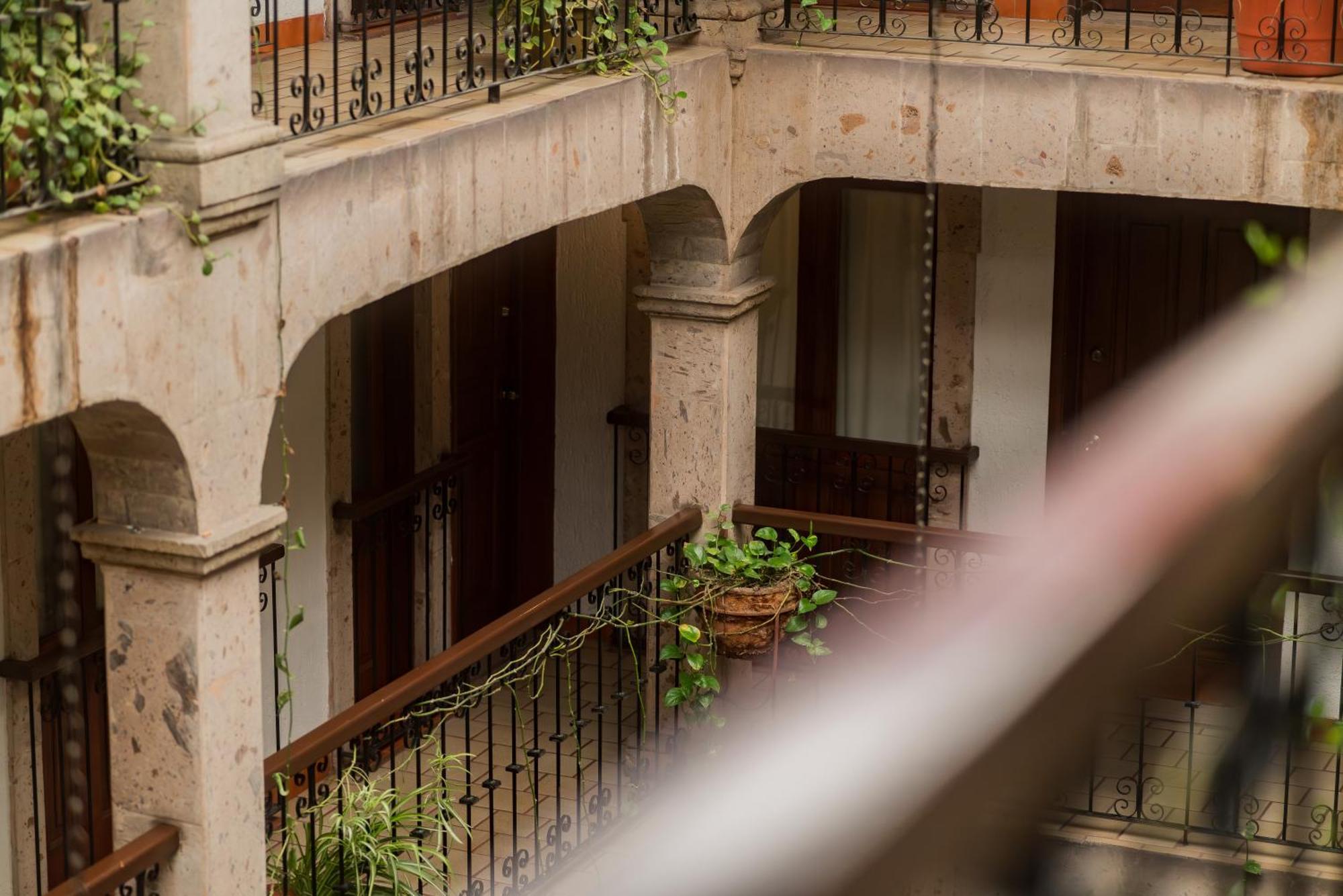 Hotel Don Quijote Plaza - Guadalajara Centro Historico Dış mekan fotoğraf