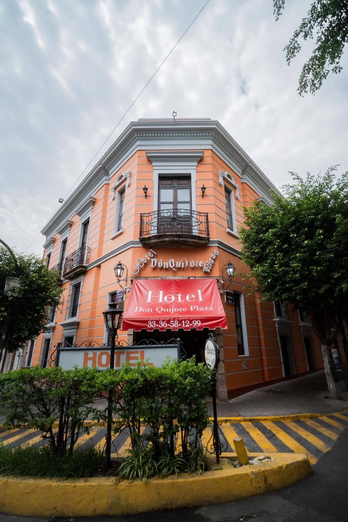 Hotel Don Quijote Plaza - Guadalajara Centro Historico Dış mekan fotoğraf